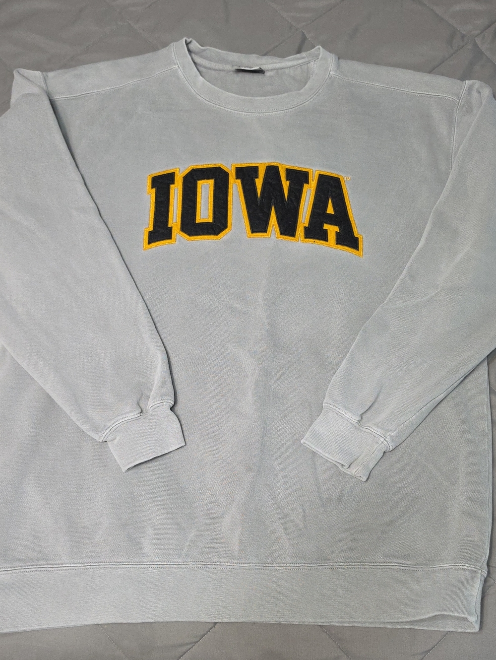 Comfort Colors Iowa Crewneck Sweatshirt - Light Gray with Black & Gold Appliqué